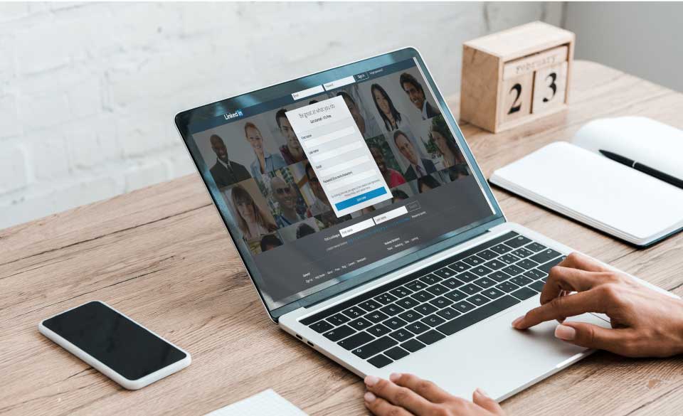 A LinkedIn Quick Guide: Networking with Recruiters